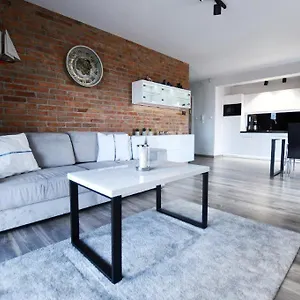 https://kolobrzeskie-wybrzeze-rybacka-48.kolobrzeghotels.com