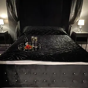 https://gray-apartment.hotelswroclaw.com